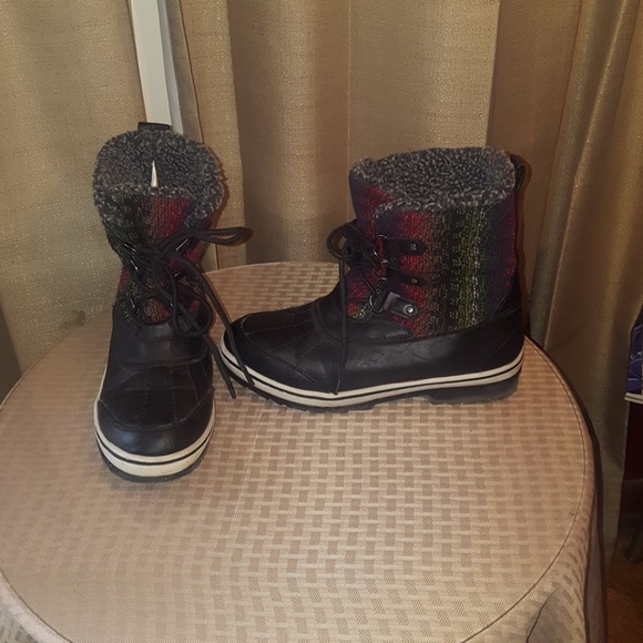 Calebrity Pink Artic Boots for Women - Picture 2 of 5